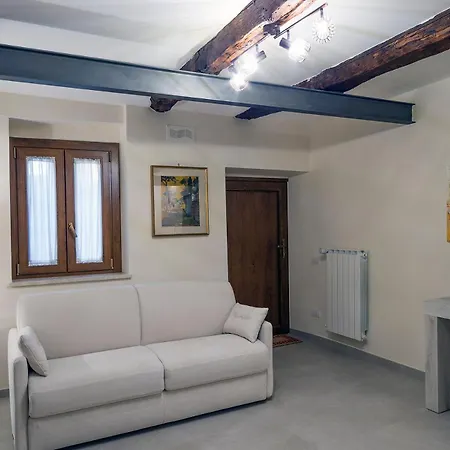 Dimo' Re Bed & Breakfast Farnese